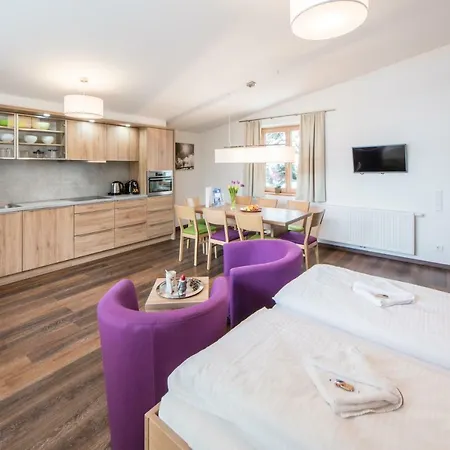 Bacher Apartment *