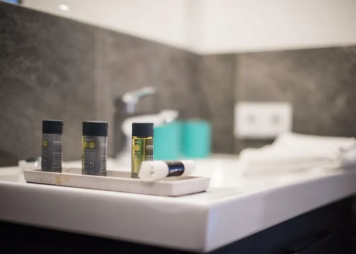 Bacher アパート *